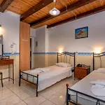 Tsiolis Studios & Apartments